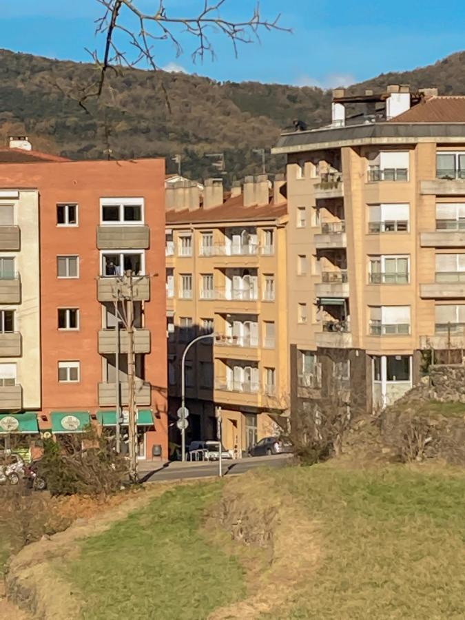 Apartament Natura Amb Calma Olot Luaran gambar